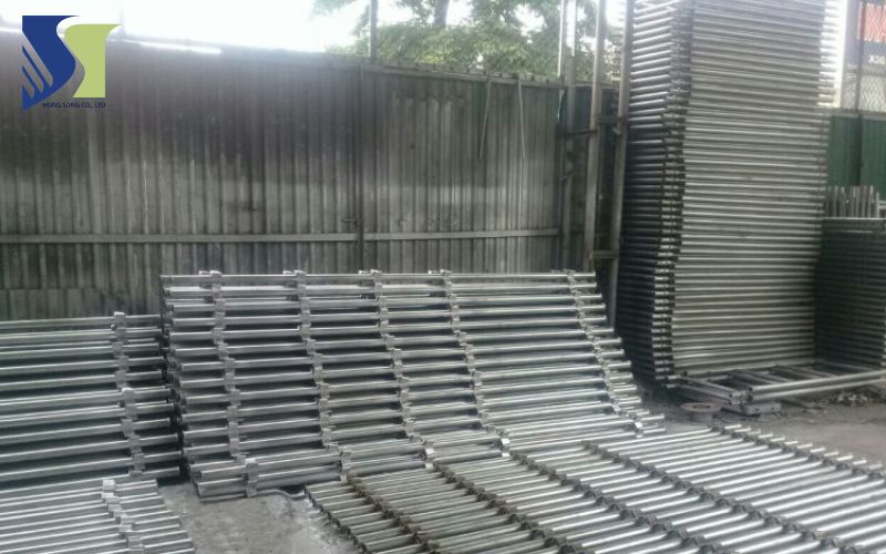 Giàn giáo nêm tại Hùng Sang